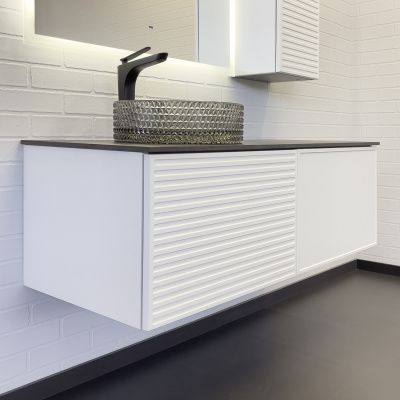 Тумба-умывальник Comforty Геленджик 120 белый матовый со столешницей мрамор Калакатта Блэк c раковиной Comforty CF21004