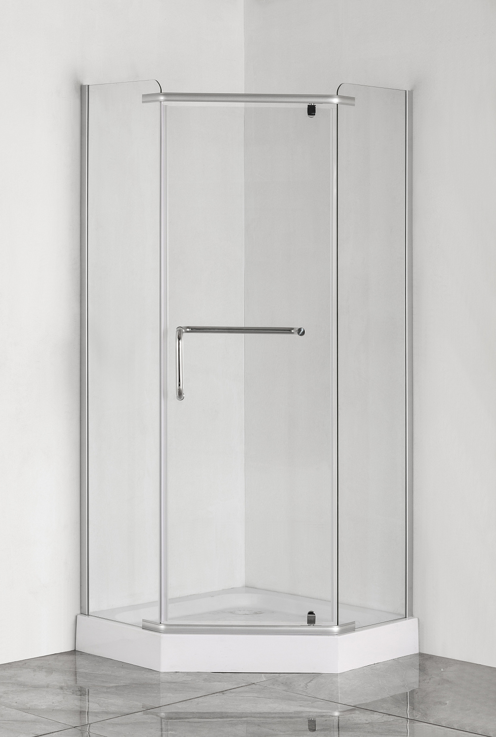 Обновление модельного ряда душевых ограждений Comforty